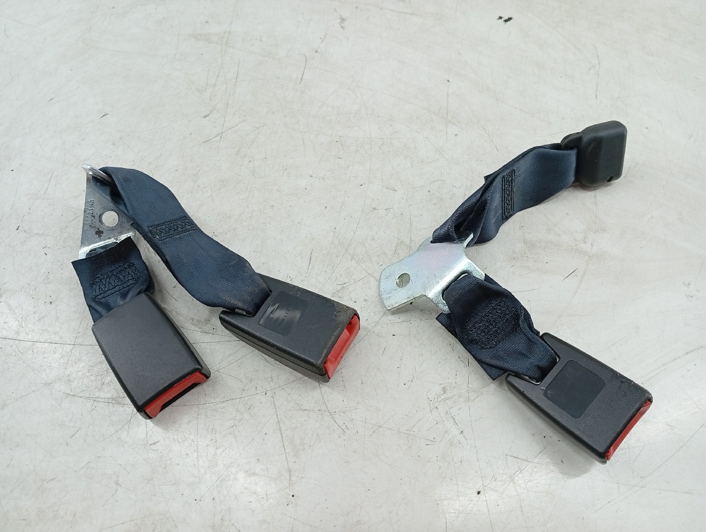 Encaixe cinto traseiro MITSUBISHI ASX (GA_W_) | 09 -  Imagem-2