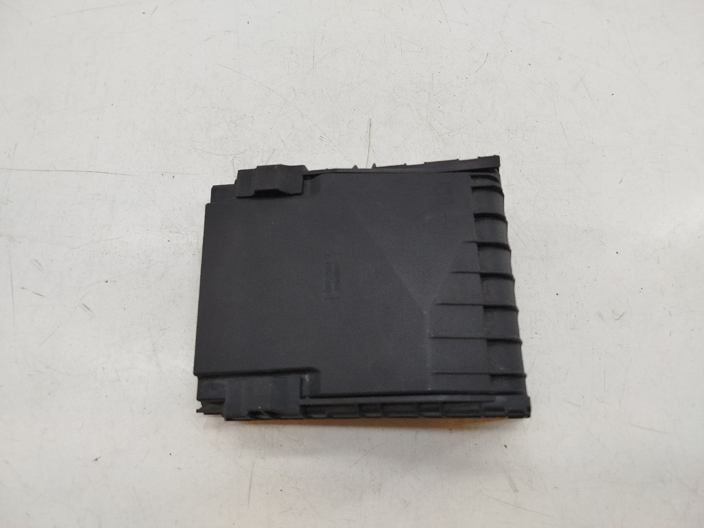 Tampa de caixa de fusiveis SEAT TOLEDO III (5P2) | 04 - 09 Imagem-4