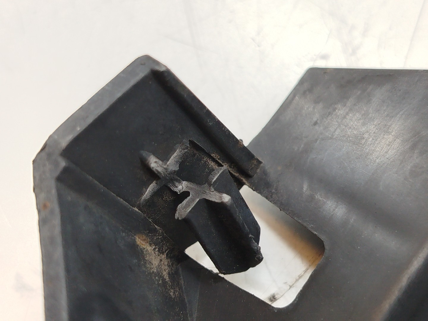 Guia de para-choques SEAT TOLEDO III (5P2) | 04 - 09 Imagem-2