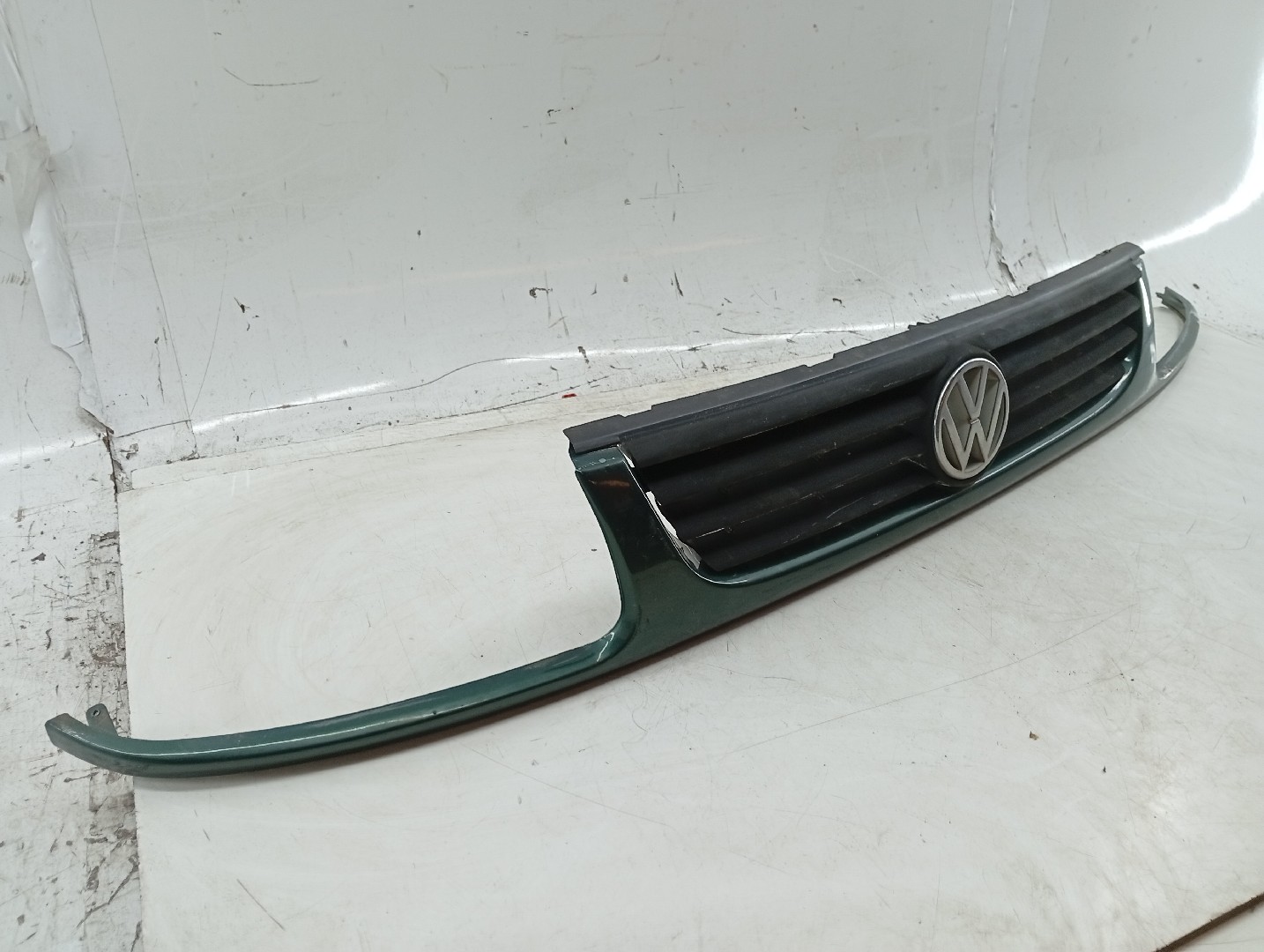 Grelha da Frente VOLKSWAGEN POLO (6N1) | 94 - 99 Imagem-1