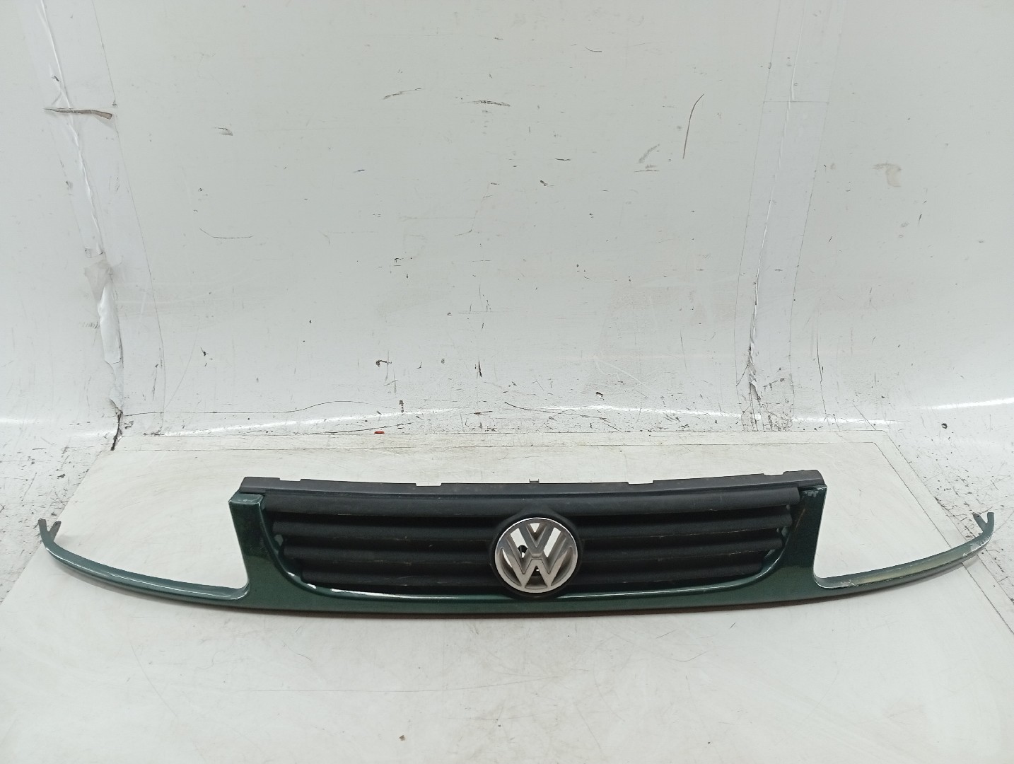 Grelha da Frente VOLKSWAGEN POLO (6N1) | 94 - 99