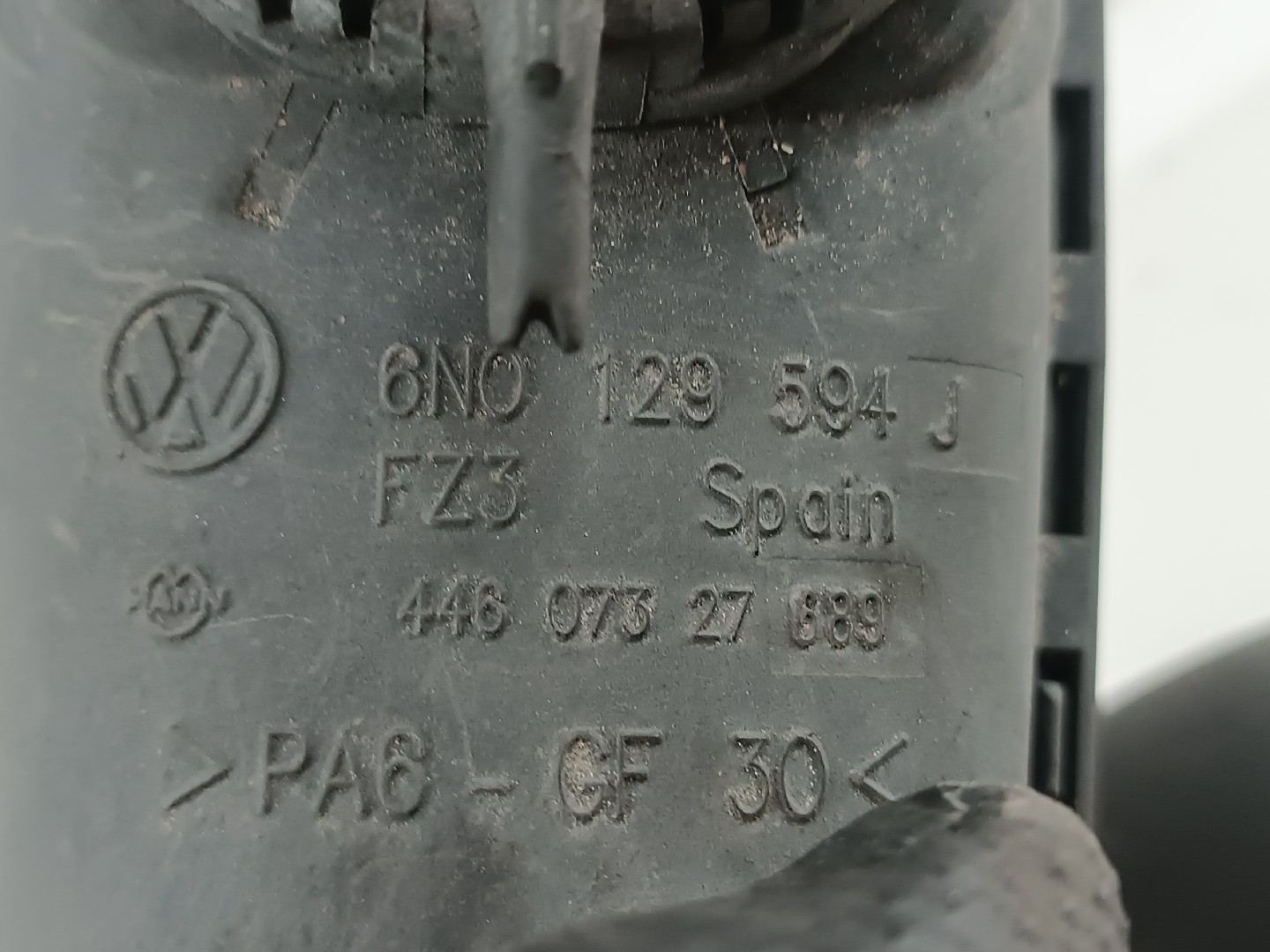 Caixa de filtro de ar com tubo de ar VOLKSWAGEN POLO (6N1) | 94 - 99 Imagem-3
