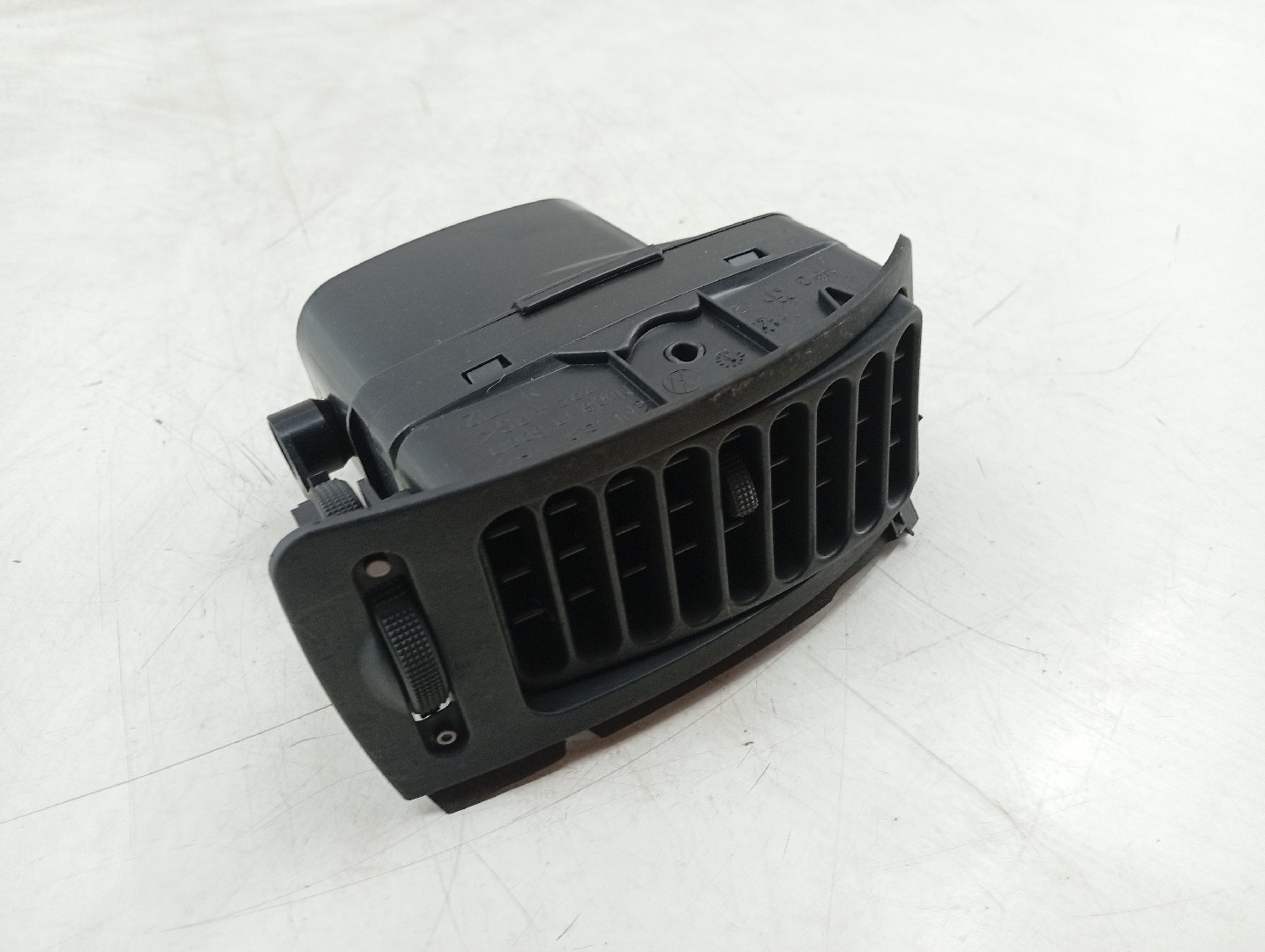 Difusor de ar VOLKSWAGEN POLO (6N1) | 94 - 99