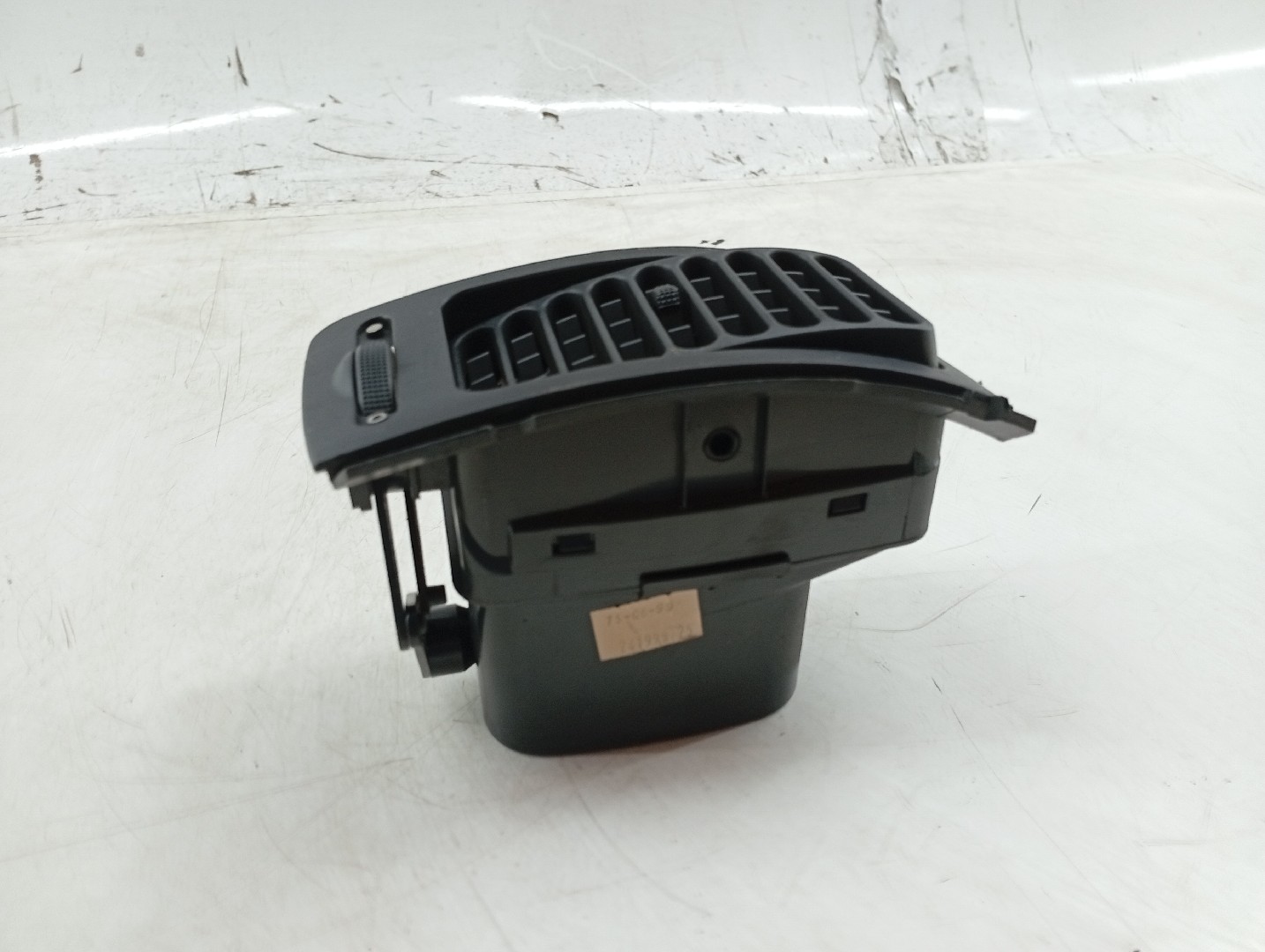 Difusor de ar VOLKSWAGEN POLO (6N1) | 94 - 99 Imagem-2