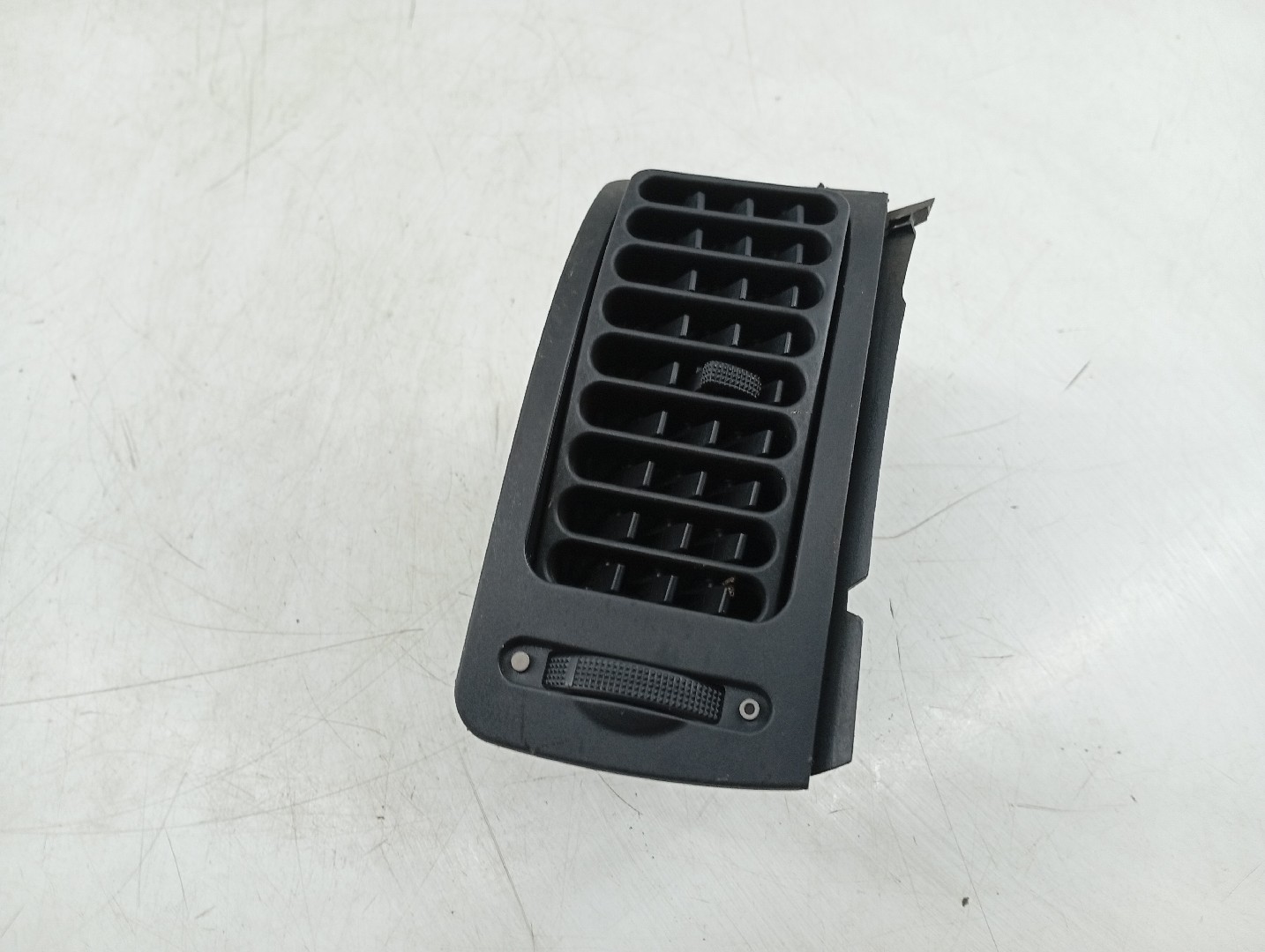 Difusor de ar VOLKSWAGEN POLO (6N1) | 94 - 99 Imagem-5