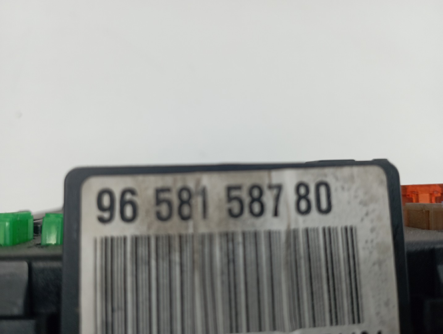 Caixa de fusíveis e relés CITROEN C5 II (RC_) | 04 -  Imagem-1