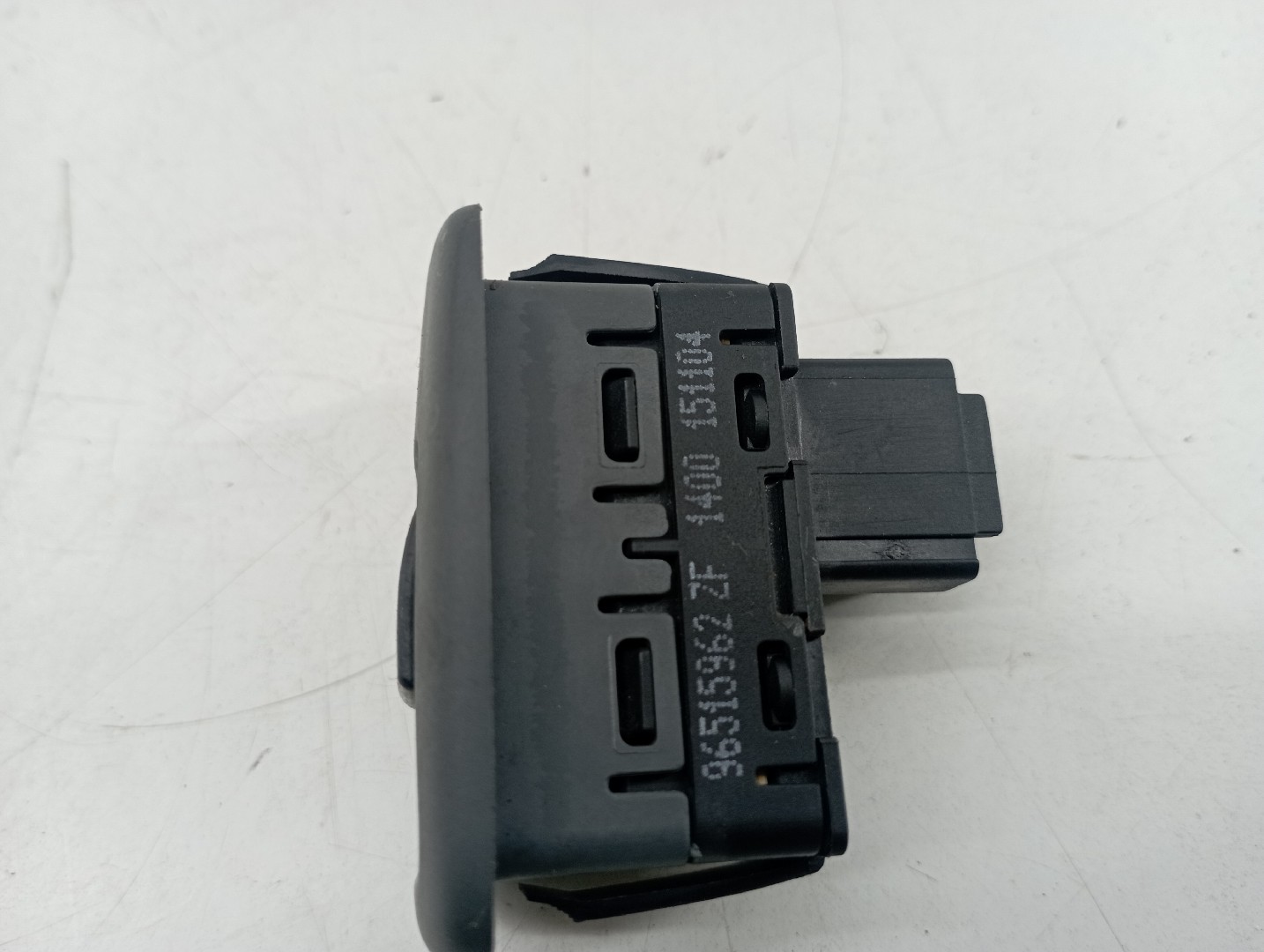Comutador de vidro frente direito CITROEN C5 II (RC_) | 04 -  Imagem-1
