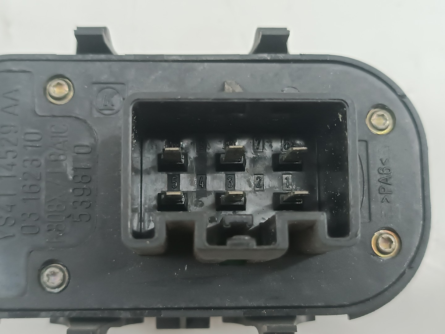 Interruptor Vidros Frente Esquerdo FORD FOCUS Caixa/Combi (DNW) | 98 - 05 Imagem-1