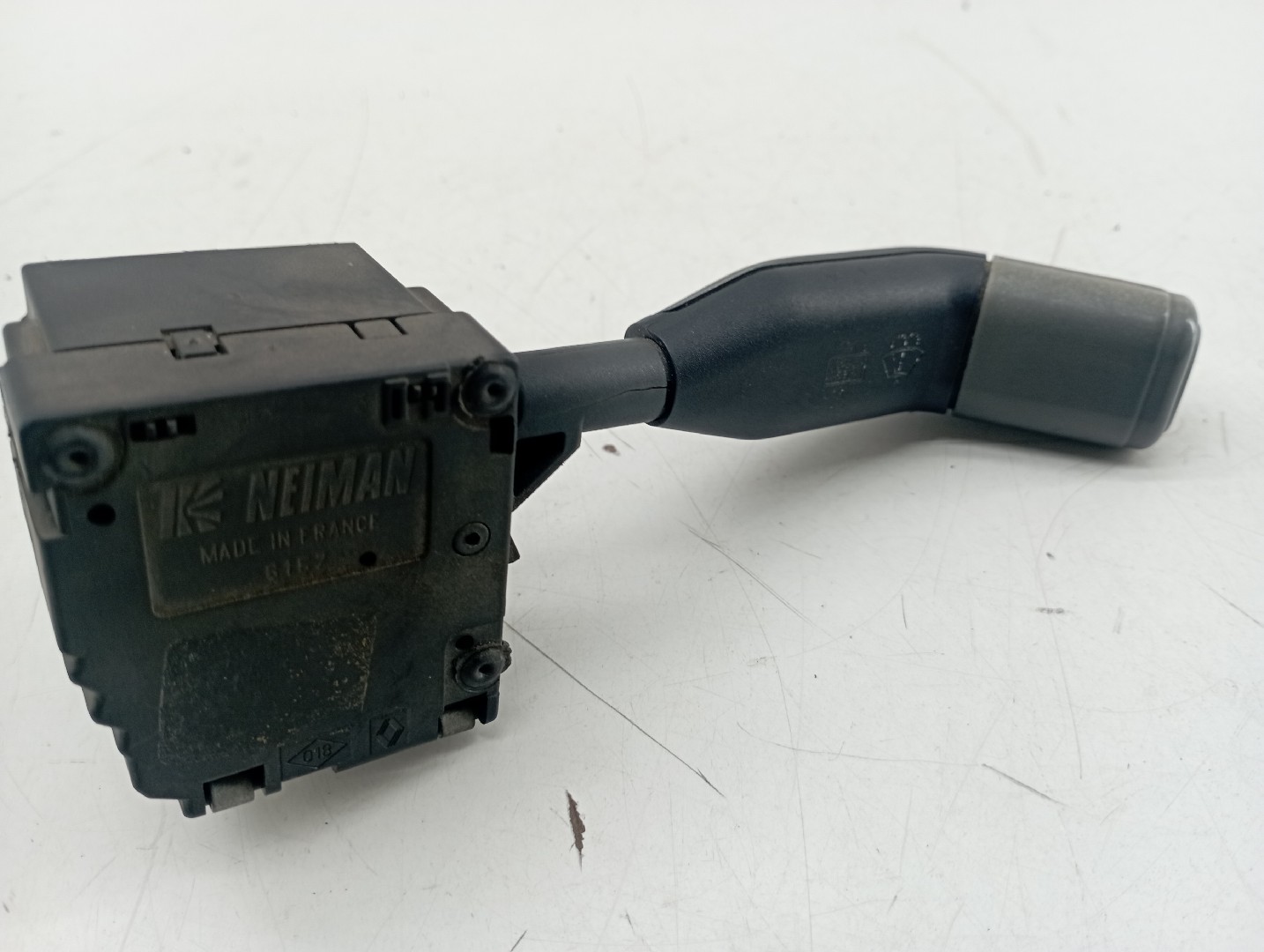 Comutador de limpa-para-brisas RENAULT CLIO I (B/C57_, 5/357_) | 90 - 98