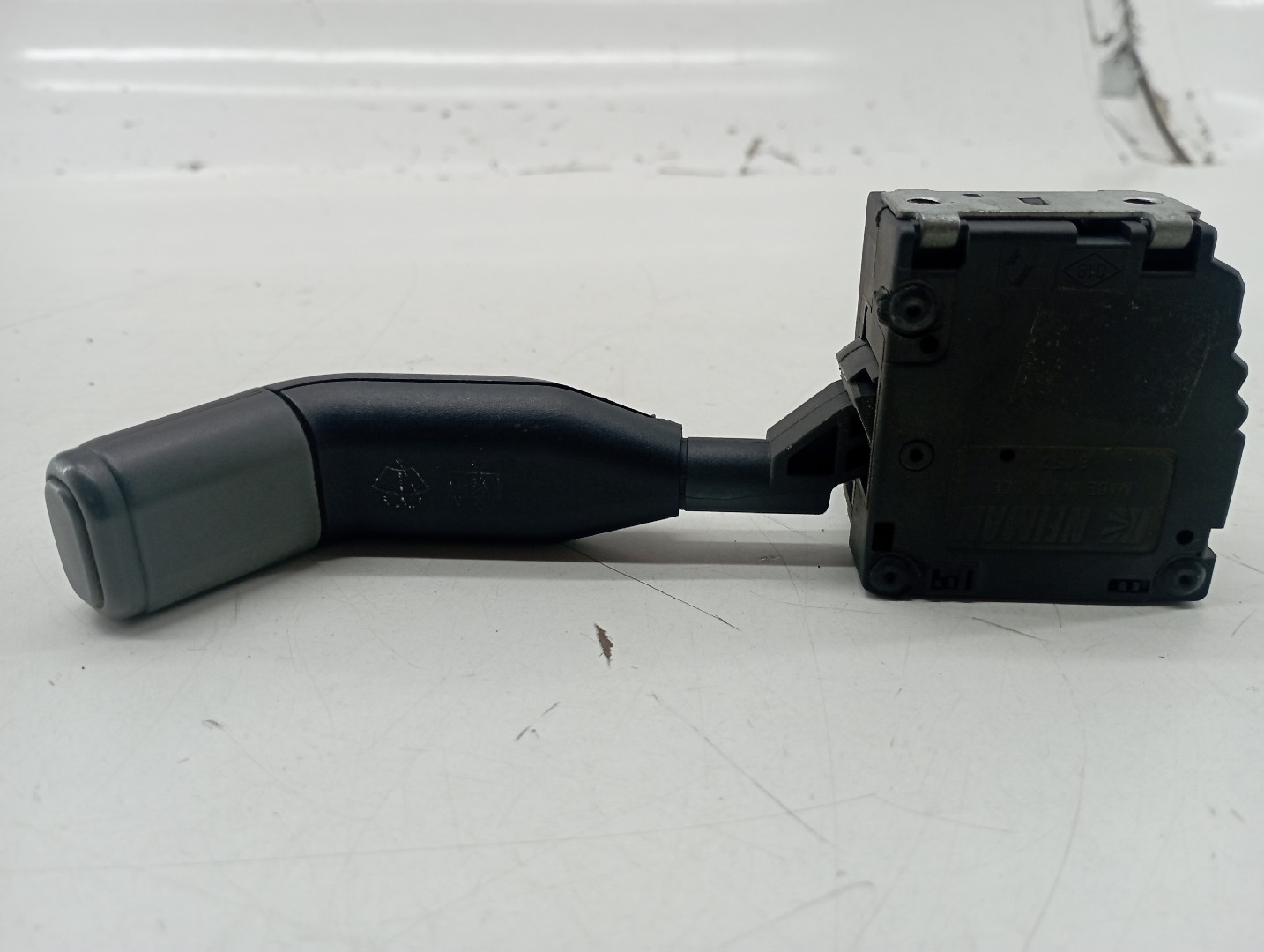 Comutador de limpa-para-brisas RENAULT CLIO I (B/C57_, 5/357_) | 90 - 98 Imagem-4