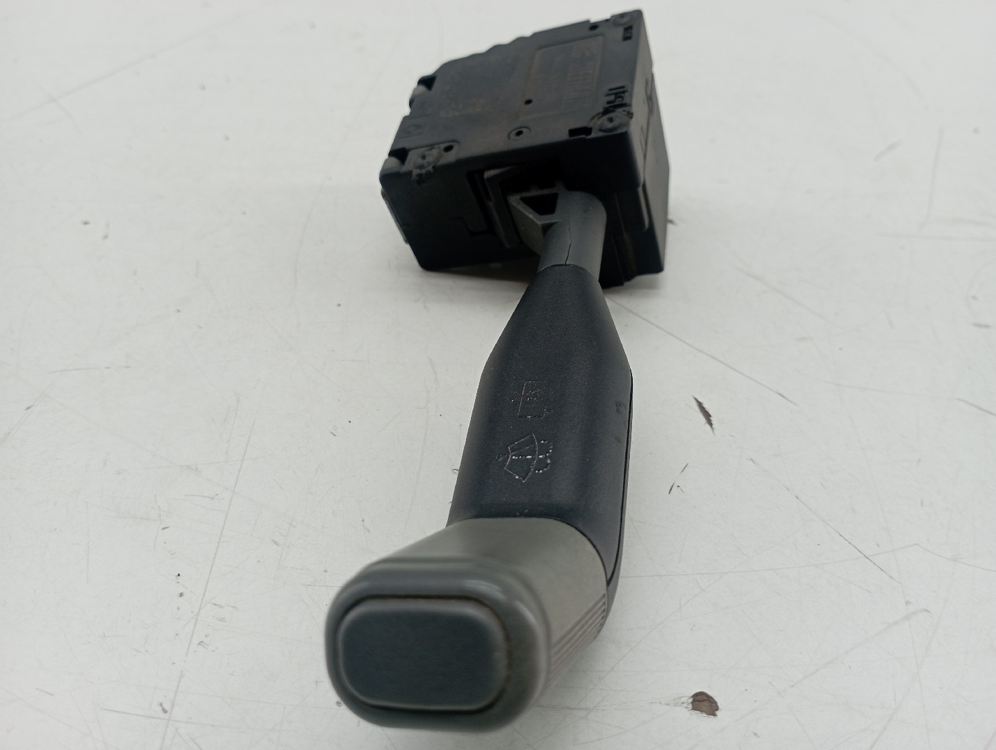 Comutador de limpa-para-brisas RENAULT CLIO I (B/C57_, 5/357_) | 90 - 98 Imagem-5