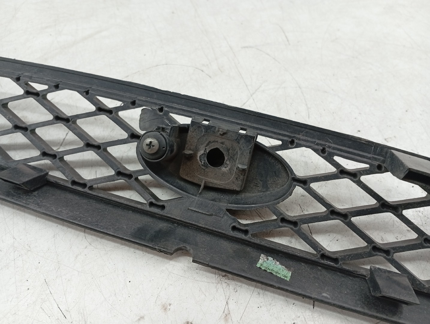 Grelha da Frente FORD FOCUS Caixa/Combi (DNW) | 98 - 05 Imagem-4
