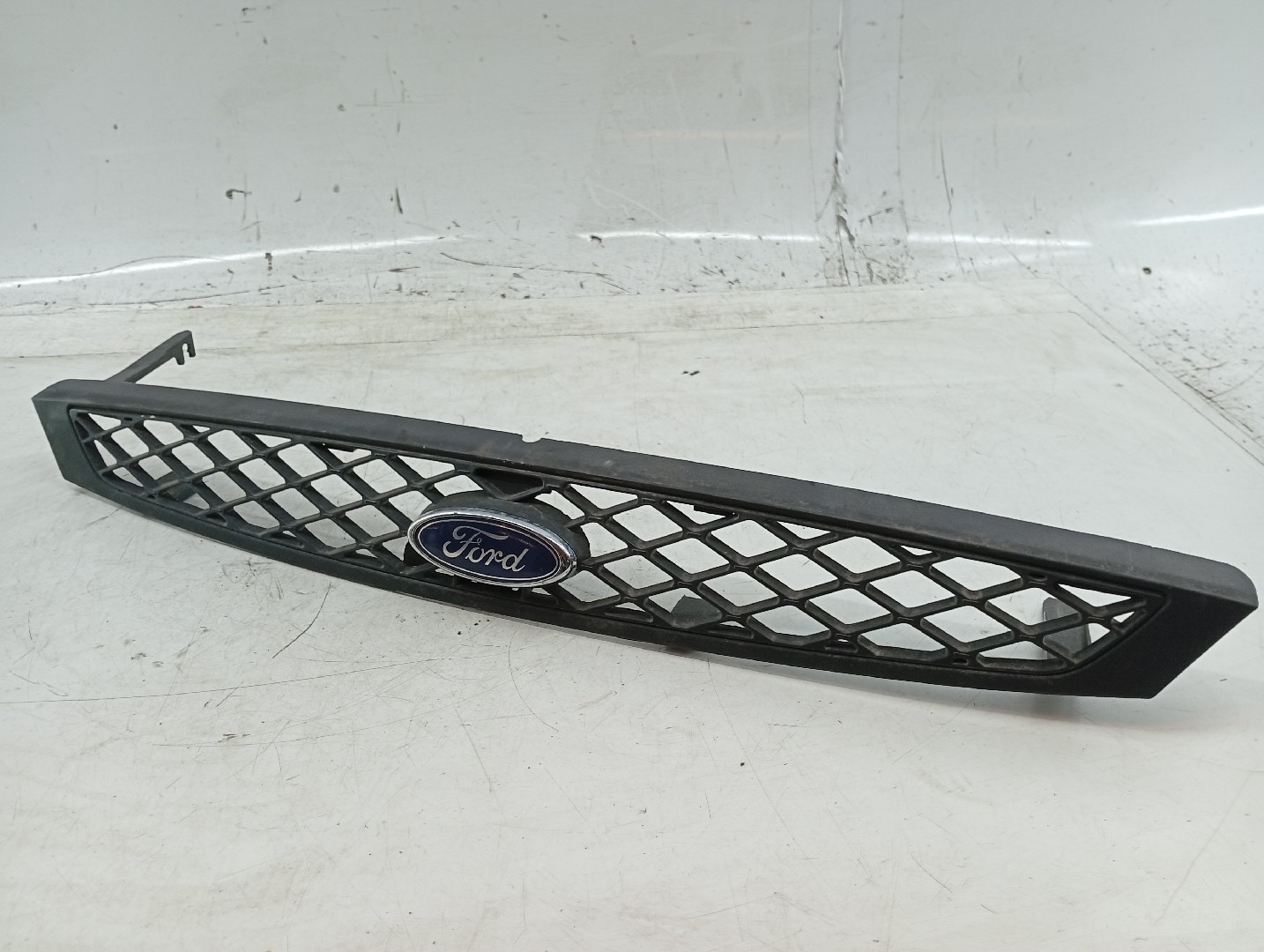 Grelha da Frente FORD FOCUS Caixa/Combi (DNW) | 98 - 05 Imagem-1