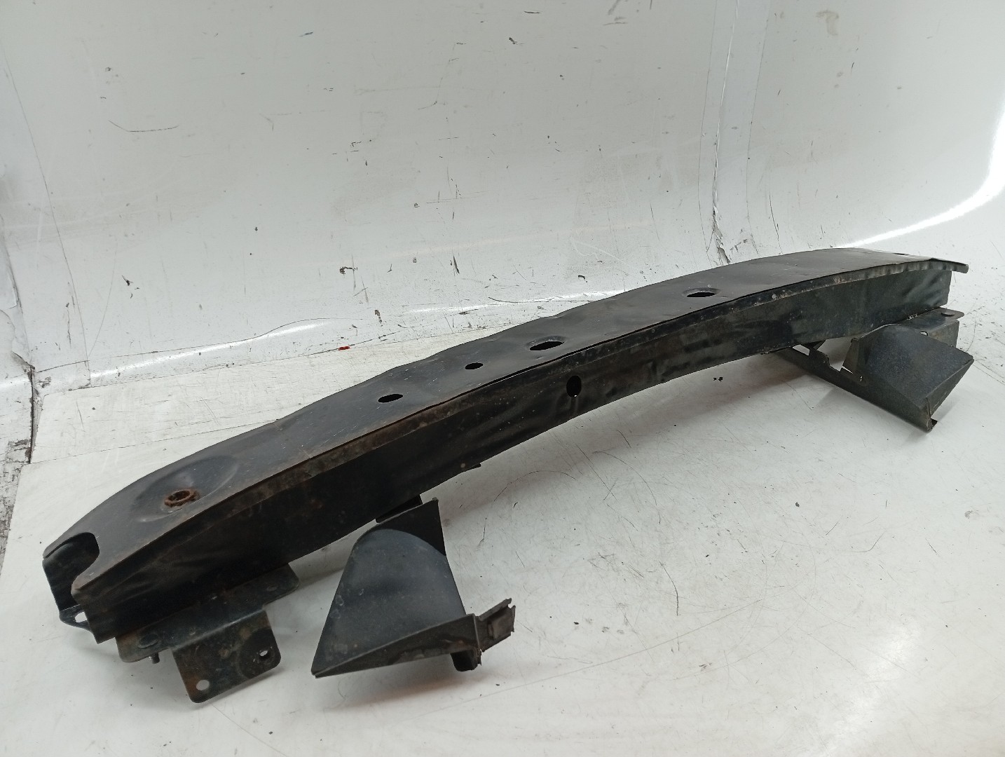 Reforço de para-choques traseiro FORD FOCUS Caixa/Combi (DNW) | 98 - 05 Imagem-1
