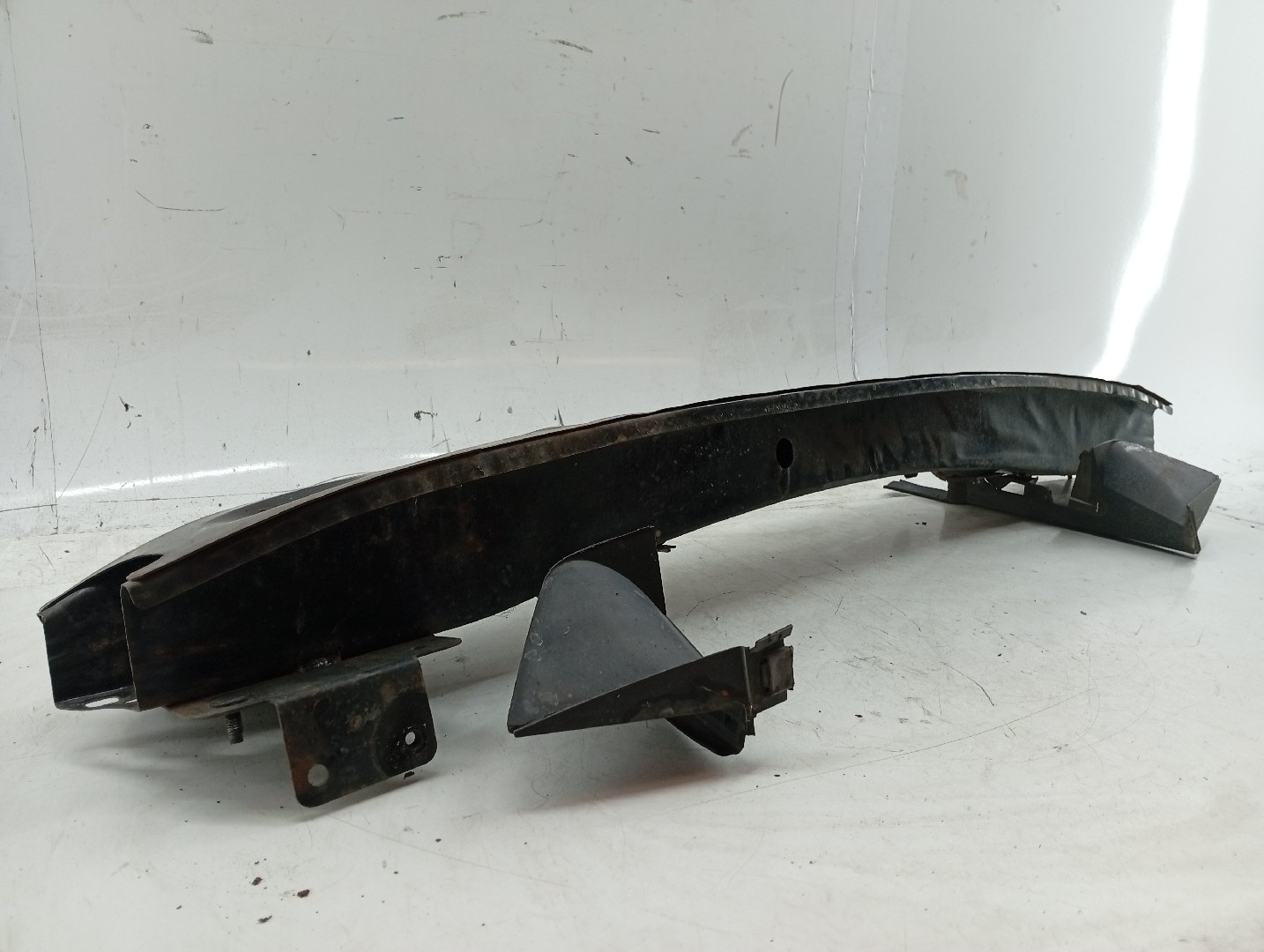 Reforço de para-choques traseiro FORD FOCUS Caixa/Combi (DNW) | 98 - 05 Imagem-2