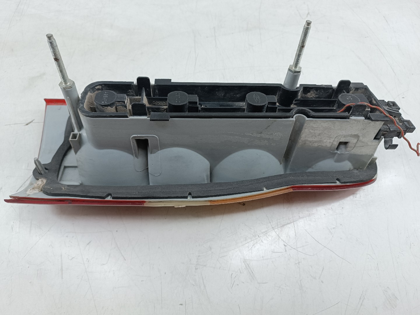 Farolim Stop Esquerdo FORD TRANSIT Caixa (FA_ _) | 00 - 06 Imagem-2