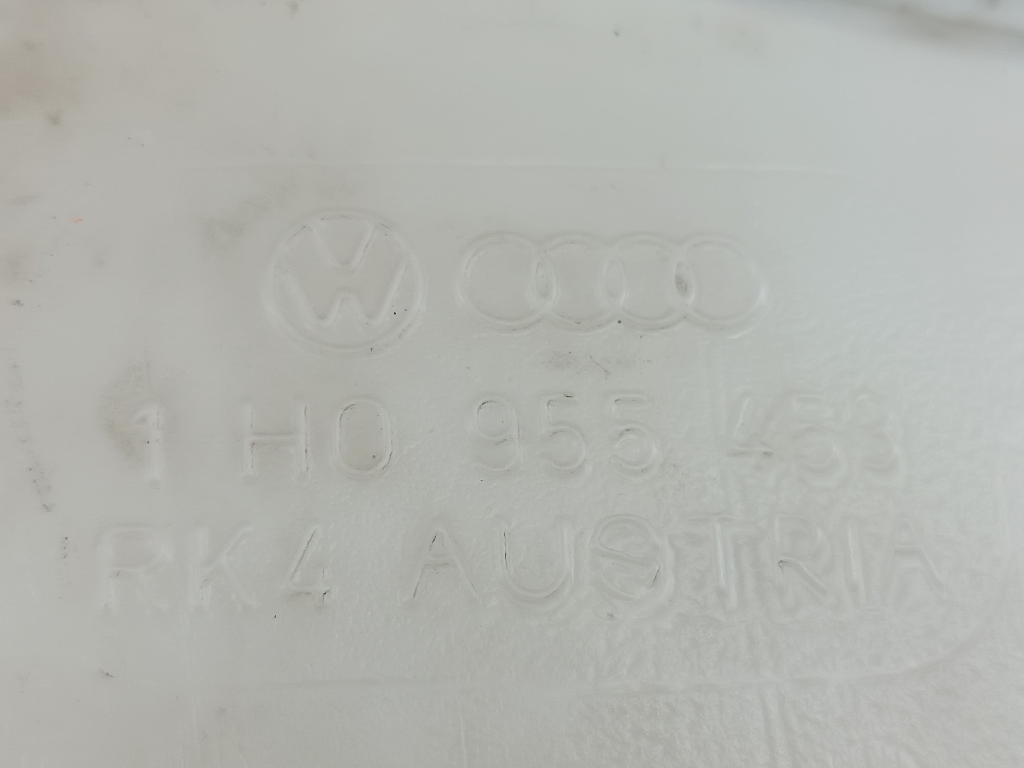 Reservatório de água do limpa para-brisas VOLKSWAGEN GOLF III (1H1) | 91 - 98 Imagem-2