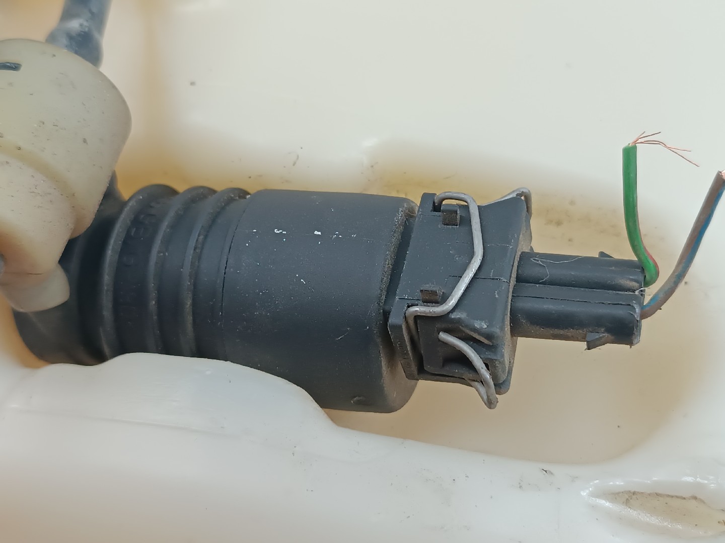 Reservatório de água do limpa para-brisas VOLKSWAGEN GOLF III (1H1) | 91 - 98 Imagem-1