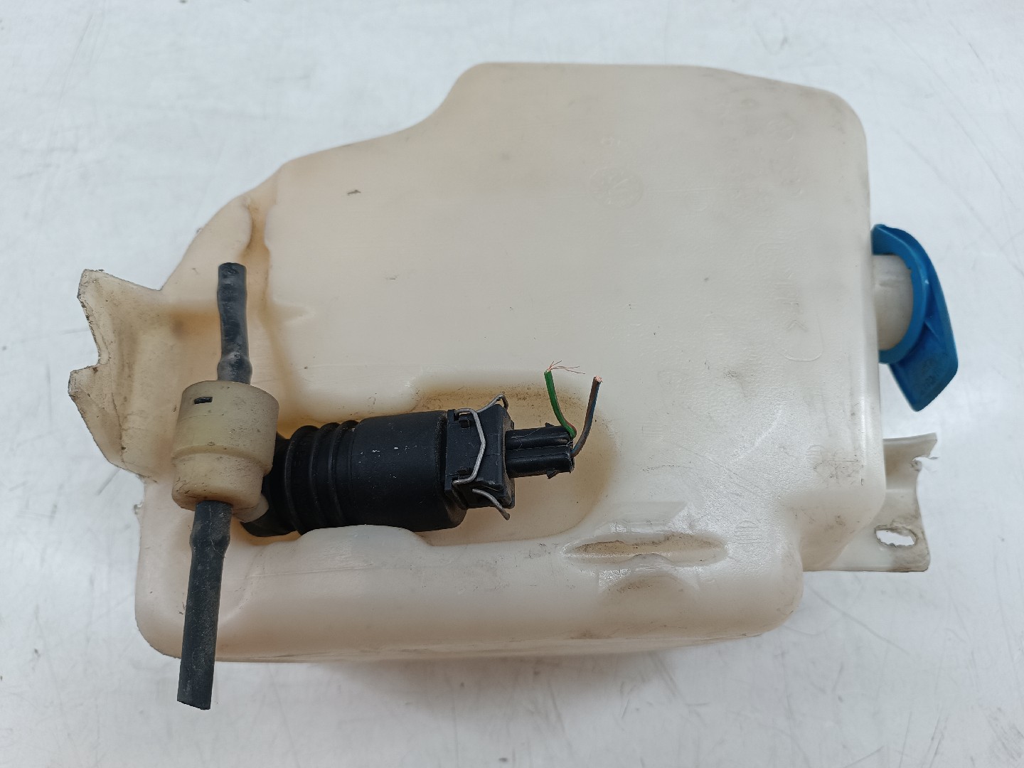 Reservatório de água do limpa para-brisas VOLKSWAGEN GOLF III (1H1) | 91 - 98