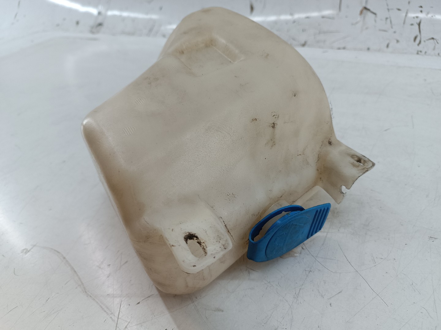 Reservatório de água do limpa para-brisas VOLKSWAGEN GOLF III (1H1) | 91 - 98 Imagem-5