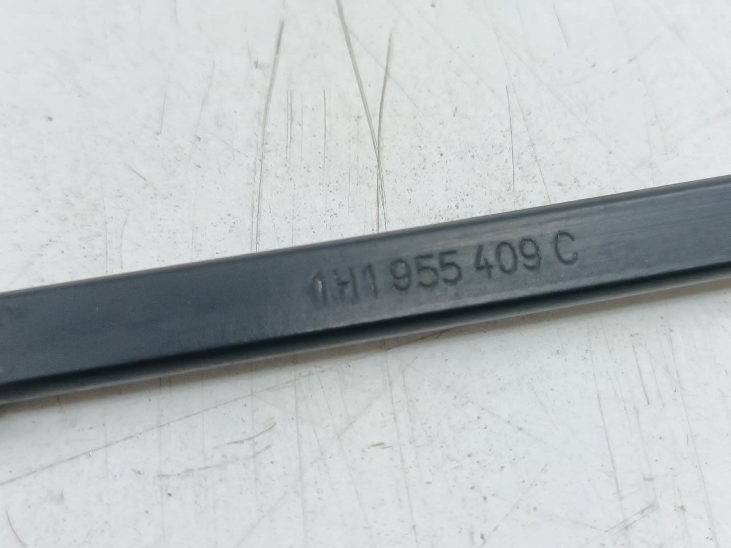 Braços das escovas frente VOLKSWAGEN GOLF III (1H1) | 91 - 98 Imagem-3