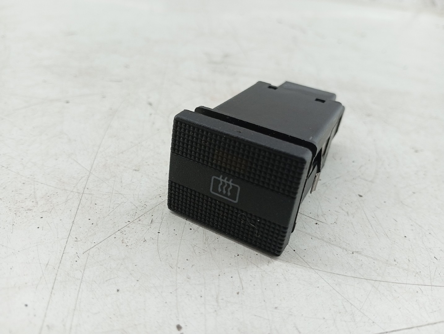 Botão desembaciador de vidro traseiro VOLKSWAGEN GOLF III (1H1) | 91 - 98 Imagem-2