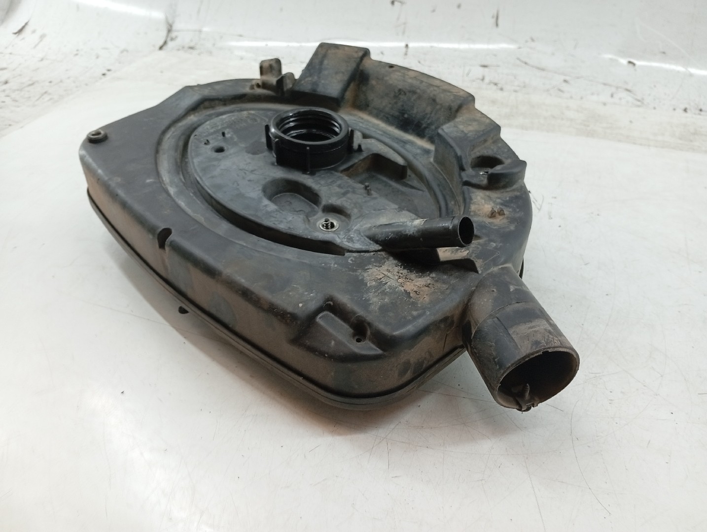 Caixa de filtro de ar VOLKSWAGEN GOLF III (1H1) | 91 - 98 Imagem-2