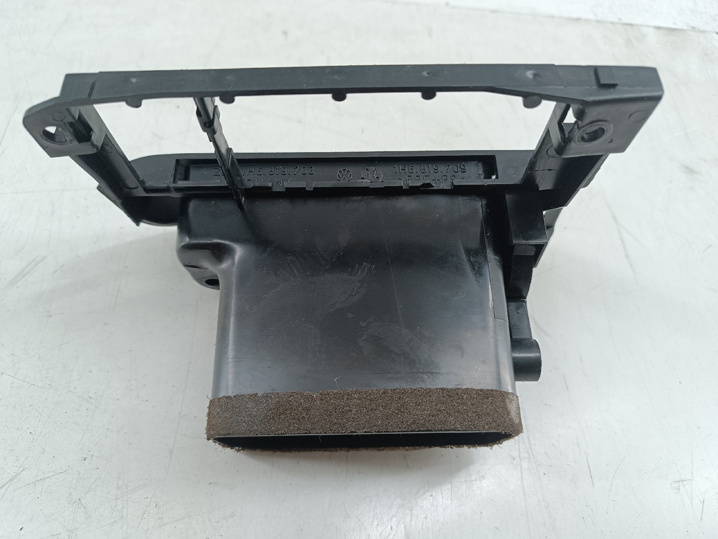 Difusor de ar esquerdo VOLKSWAGEN GOLF III (1H1) | 91 - 98