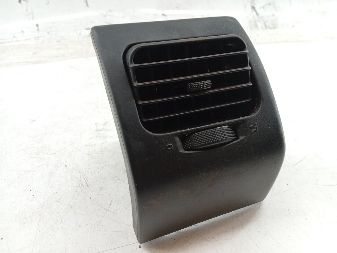 Difusor de ar VOLKSWAGEN GOLF III (1H1) | 91 - 98 Imagem-1