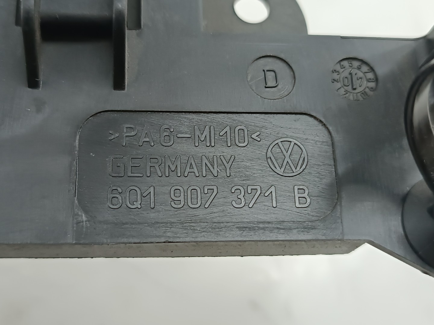 Suporte de relés/ fusíveis VOLKSWAGEN POLO (9N_) | 01 - 14 Imagem-2