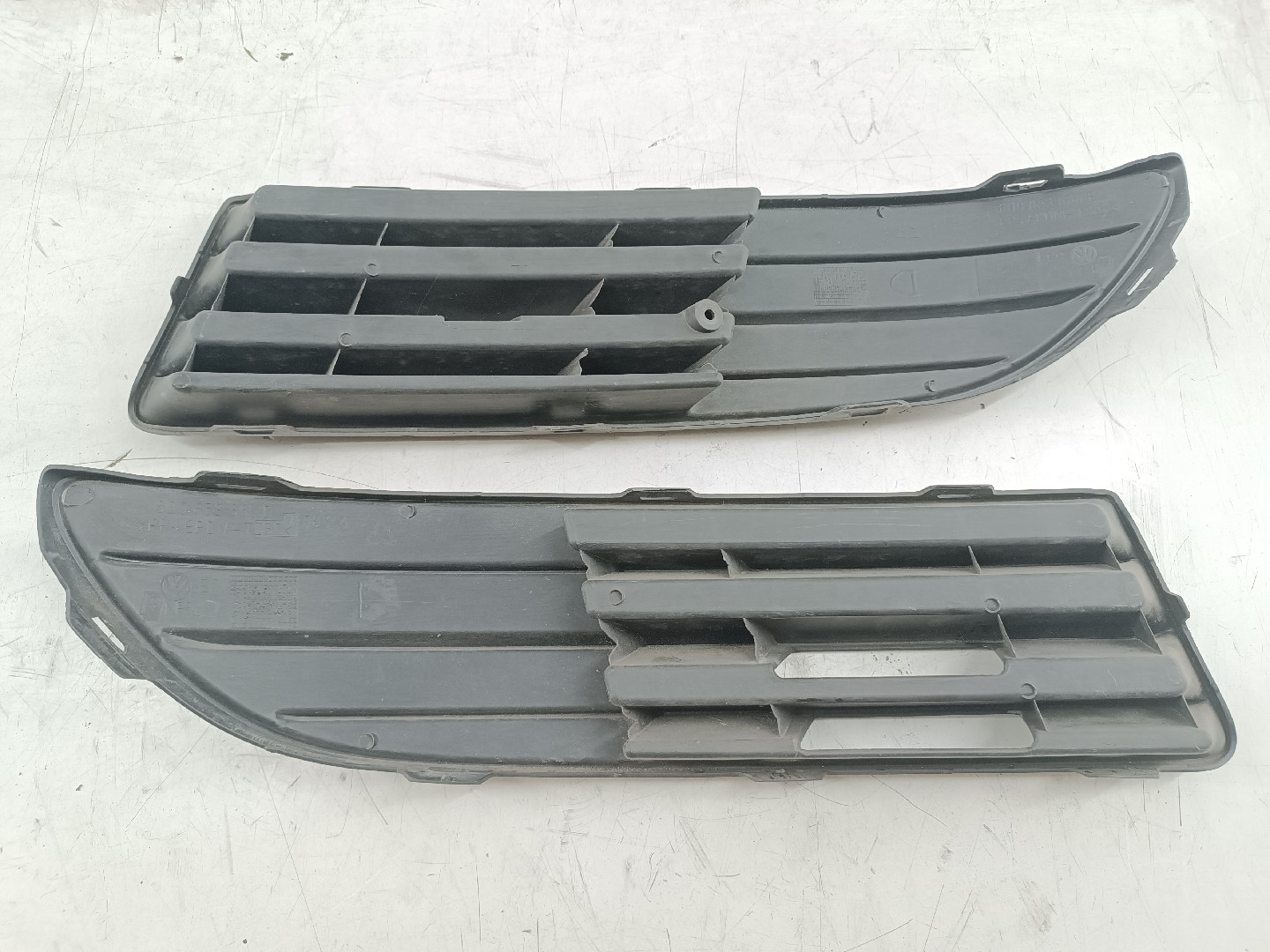 Grelha de para-choques VOLKSWAGEN POLO (9N_) | 01 - 14