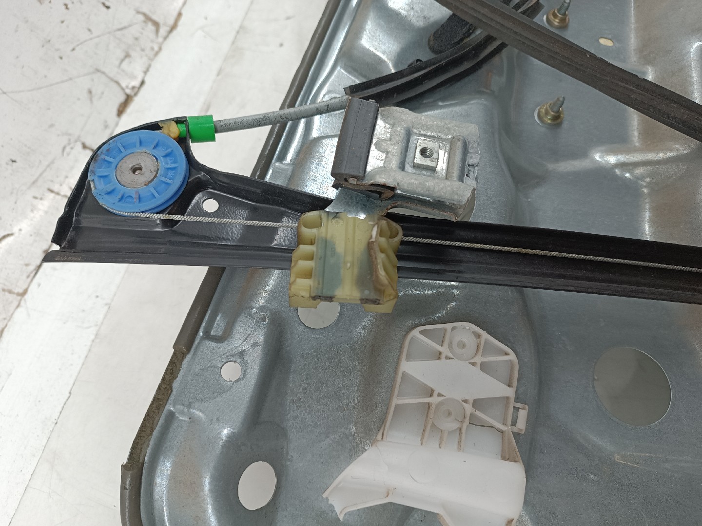 Motor e elevador de vidro frente direito VOLKSWAGEN POLO (9N_) | 01 - 14 Imagem-2