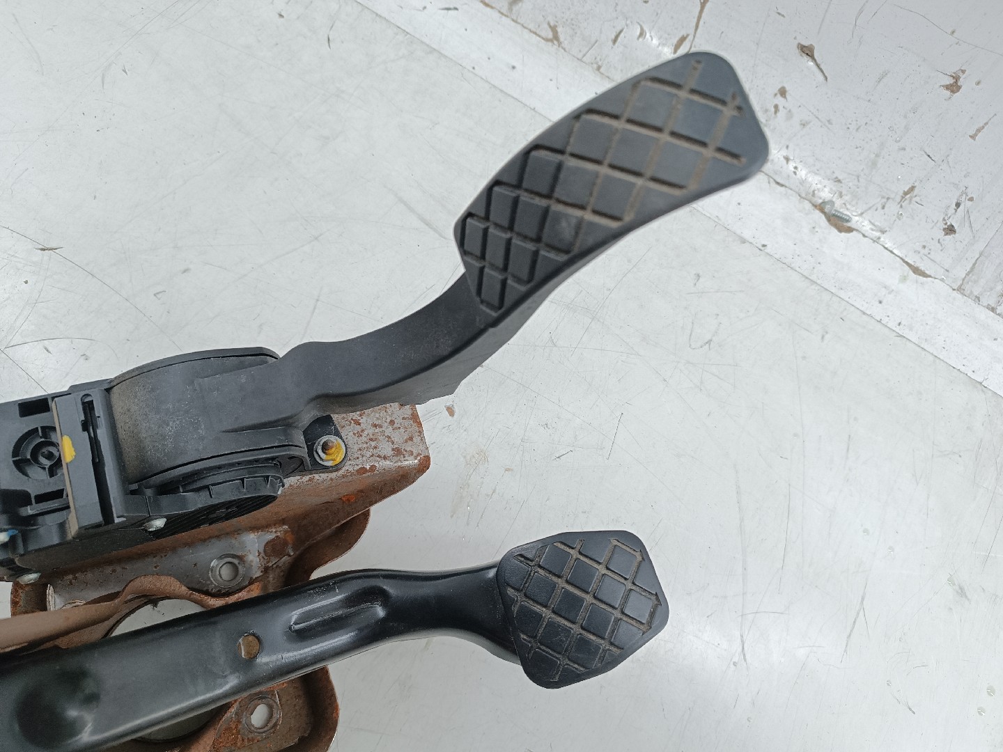 Pedal acelerador e travão VOLKSWAGEN POLO (9N_) | 01 - 14 Imagem-4