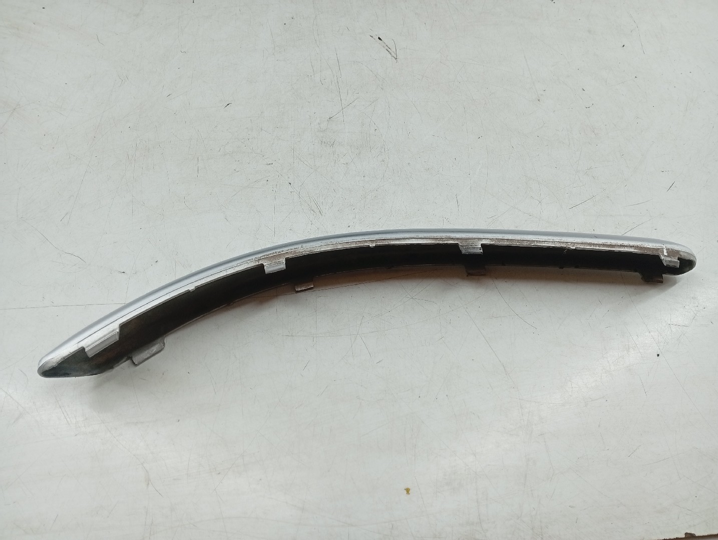 Friso de para-choques frente VOLKSWAGEN POLO (9N_) | 01 - 14
