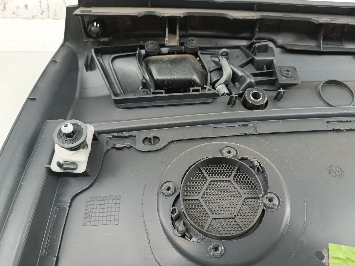 Quartela de porta trás esquerda VOLKSWAGEN POLO (9N_) | 01 - 14 Imagem-4