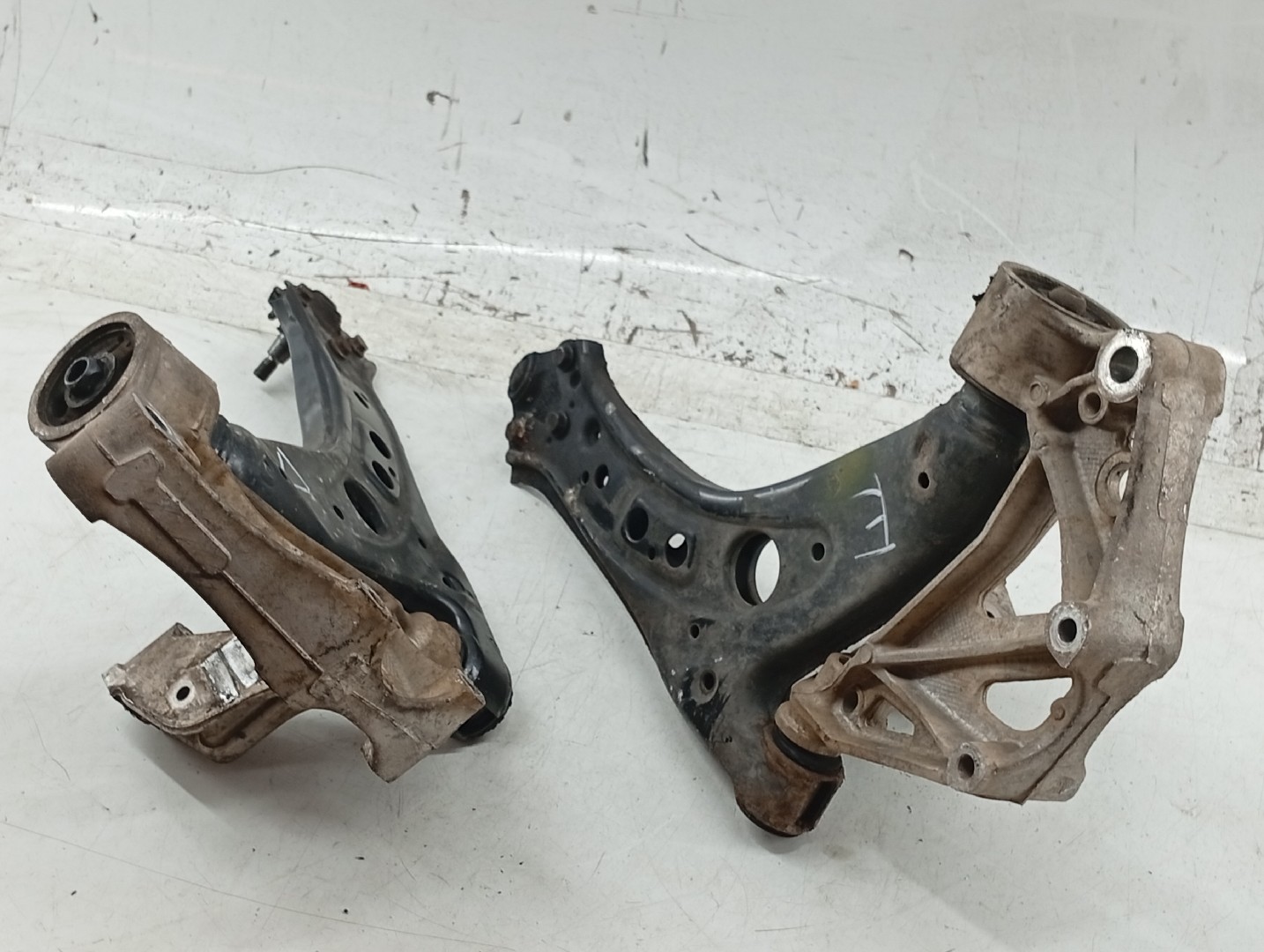 Braço de suspensão esquerdo e direito VOLKSWAGEN POLO (9N_) | 01 - 14 Imagem-6