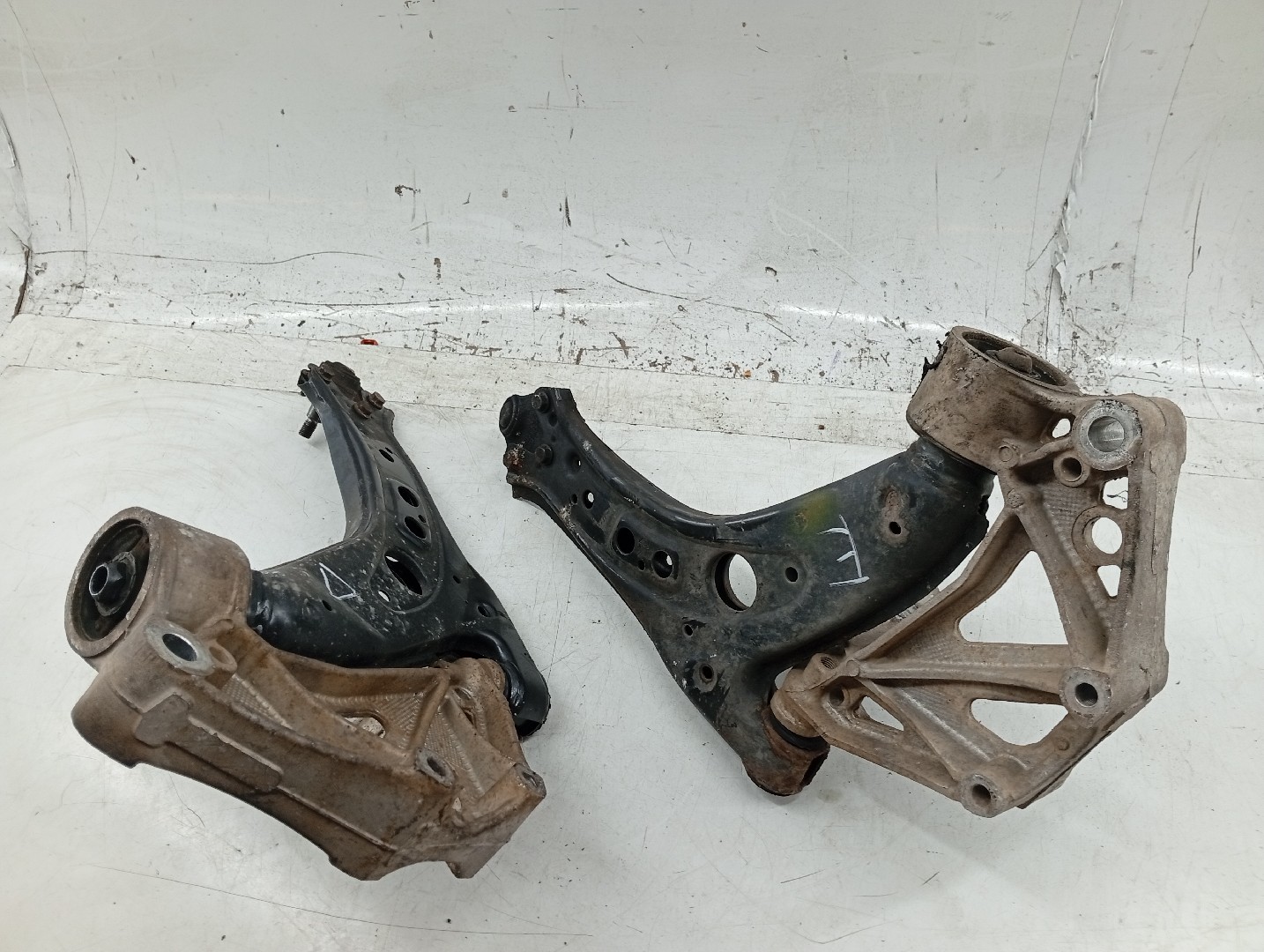 Braço de suspensão esquerdo e direito VOLKSWAGEN POLO (9N_) | 01 - 14 Imagem-5