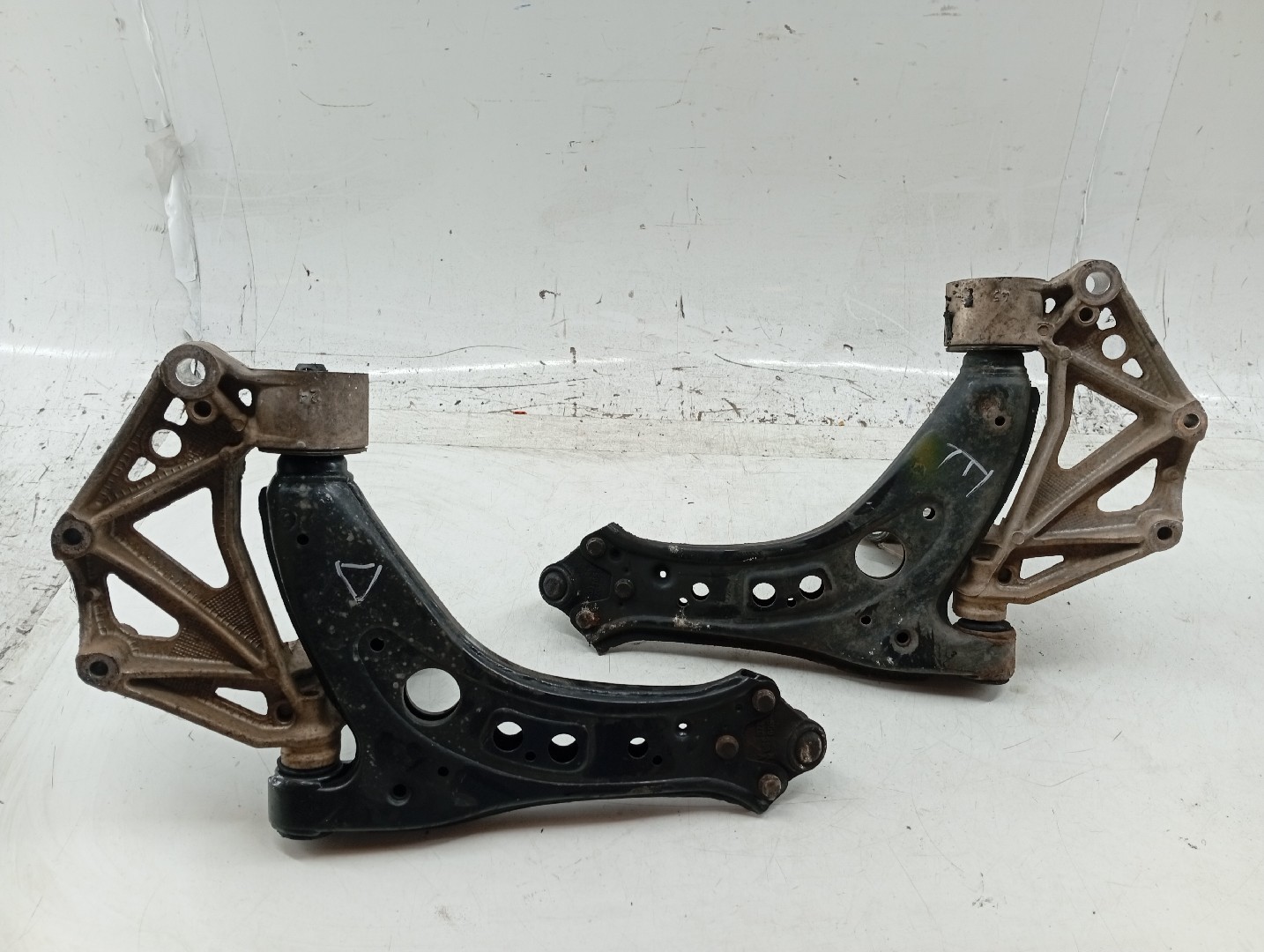 Braço de suspensão esquerdo e direito VOLKSWAGEN POLO (9N_) | 01 - 14 Imagem-7