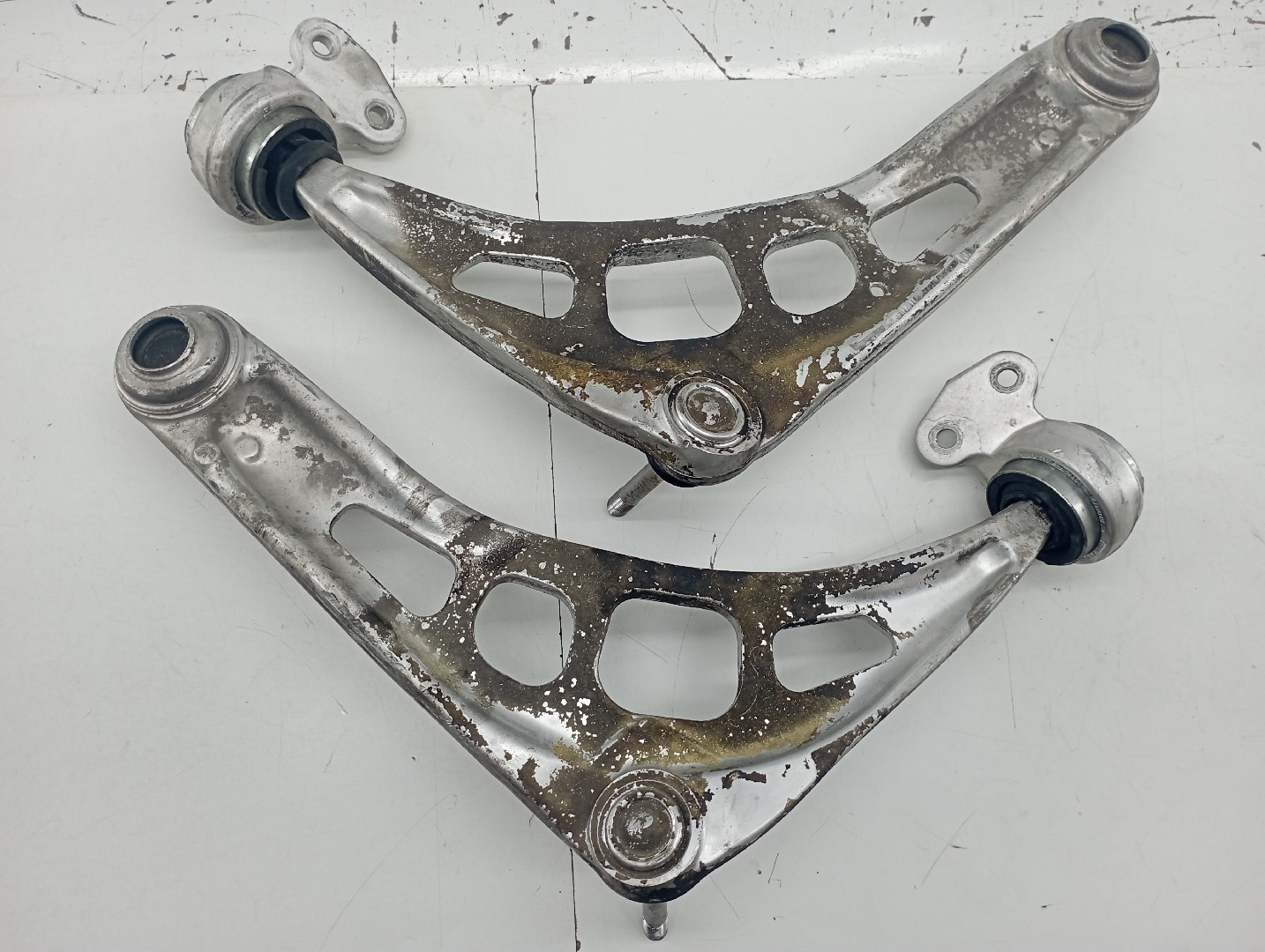 Braço de suspensão esquerdo e direito BMW 3 Compact (E46) | 01 - 05 Imagem-4