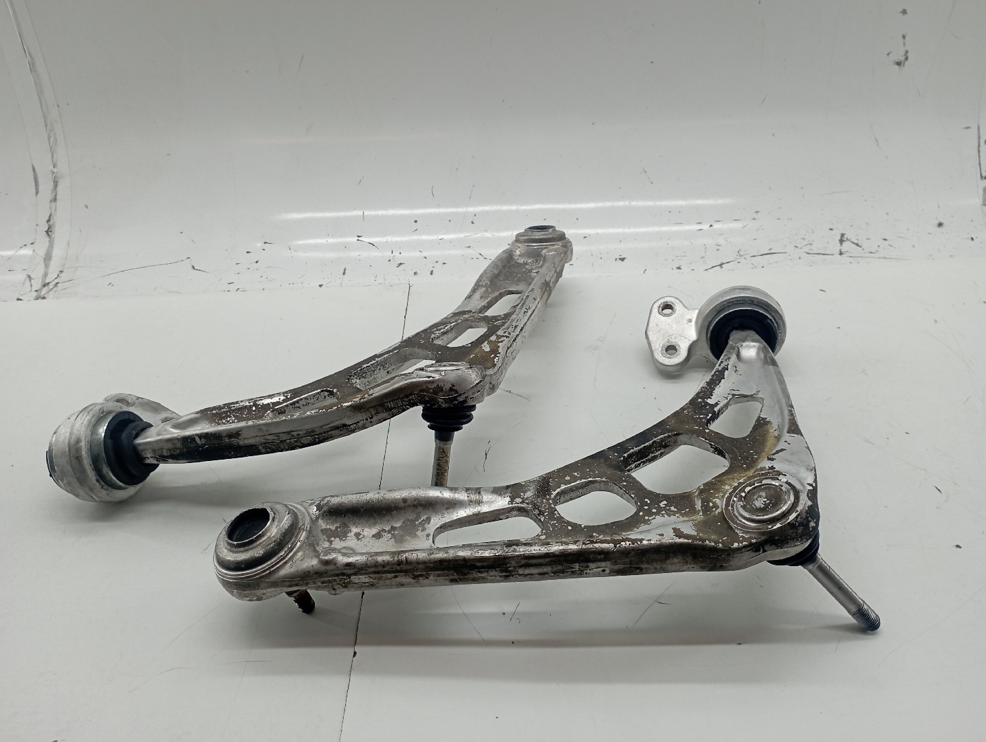 Braço de suspensão esquerdo e direito BMW 3 Compact (E46) | 01 - 05 Imagem-3