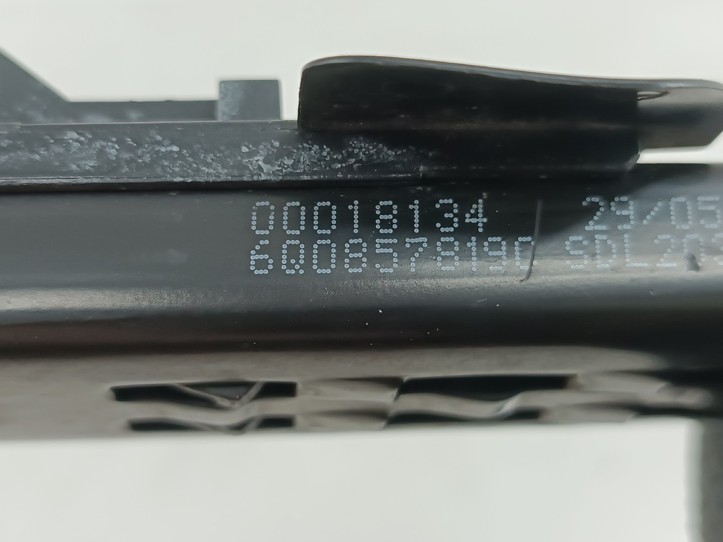 Regulador de altura de cinto VOLKSWAGEN POLO (9N_) | 01 - 14 Imagem-2