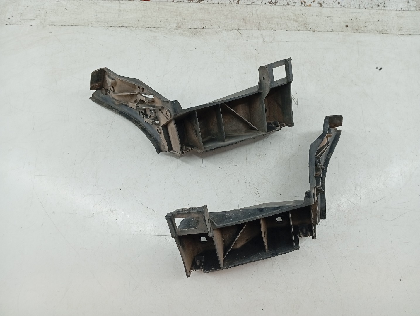 Guia de para-choques VOLKSWAGEN POLO (9N_) | 01 - 14 Imagem-5