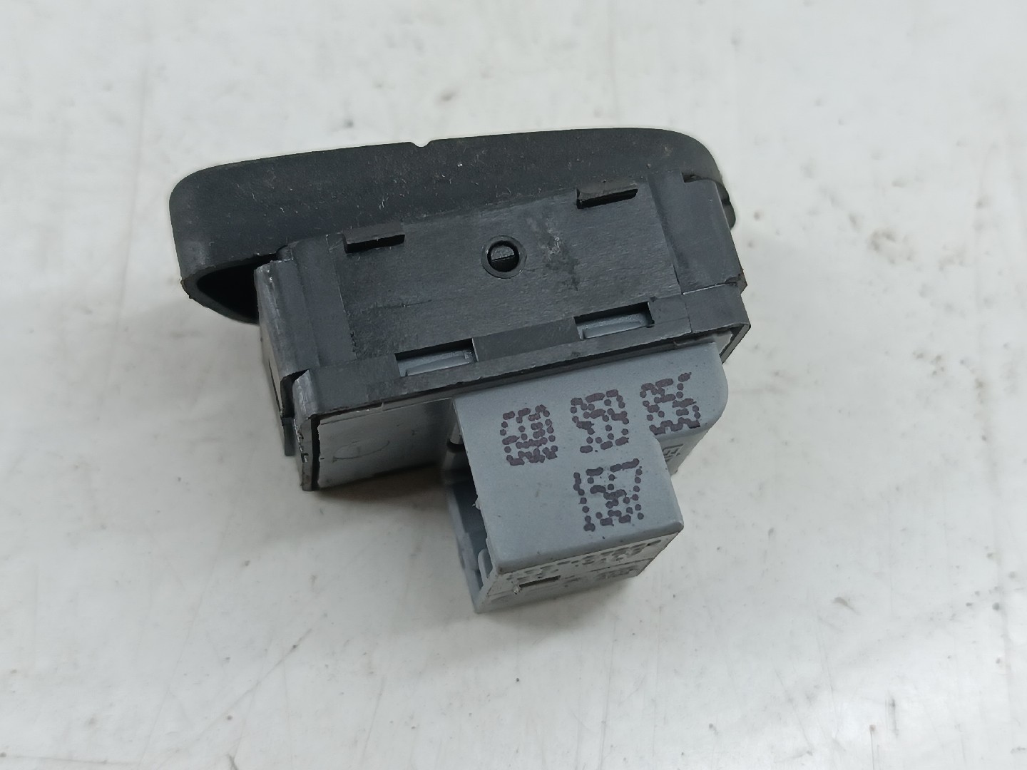Comutador de vidro frente direito VOLKSWAGEN POLO (9N_) | 01 - 14