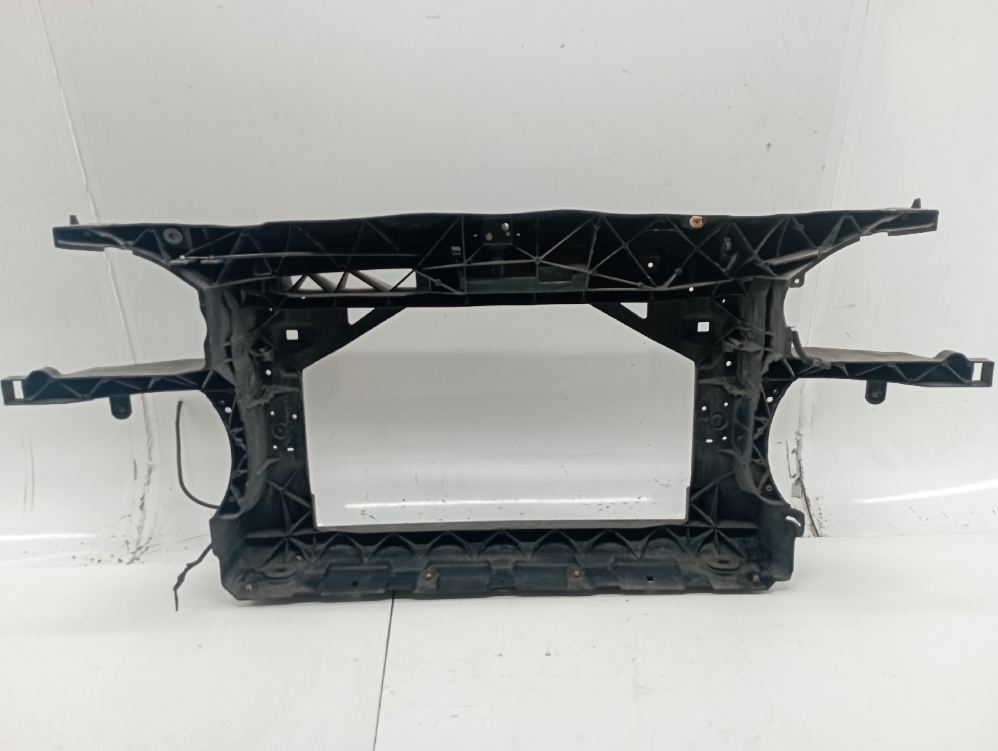 Mascara frente SEAT TOLEDO III (5P2) | 04 - 09 Imagem-5