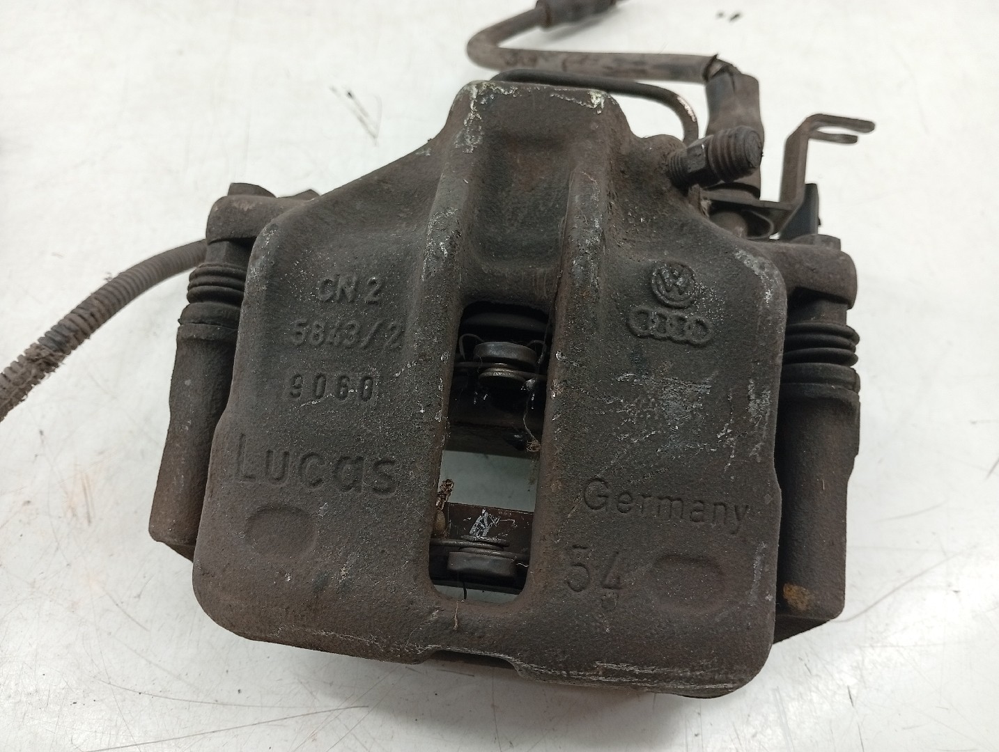 Pinça frente direita AUDI A4 Avant (8D5, B5) | 94 - 02 Imagem-1