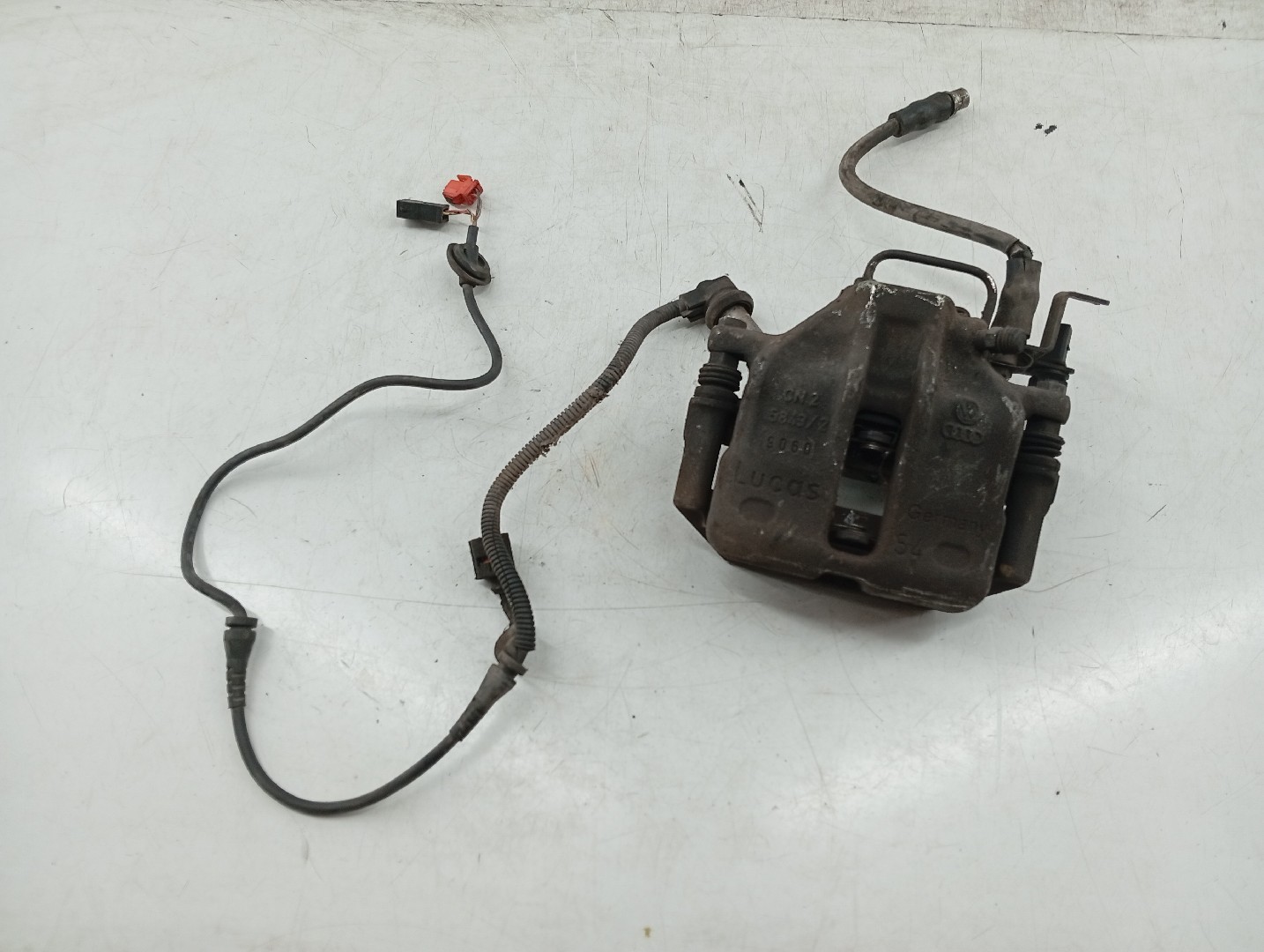 Pinça frente direita AUDI A4 Avant (8D5, B5) | 94 - 02