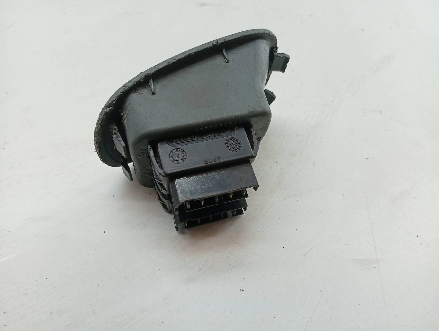 Comutador de vidro frente esquerdo RENAULT MEGANE Scenic (JA0/1_) | 96 - 01 Imagem-2