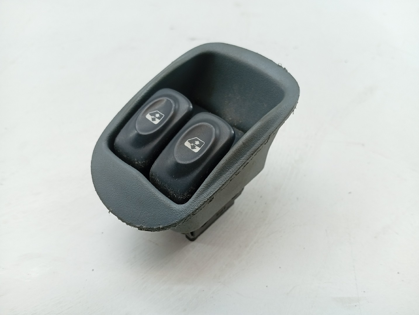 Comutador de vidro frente esquerdo RENAULT MEGANE Scenic (JA0/1_) | 96 - 01 Imagem-1