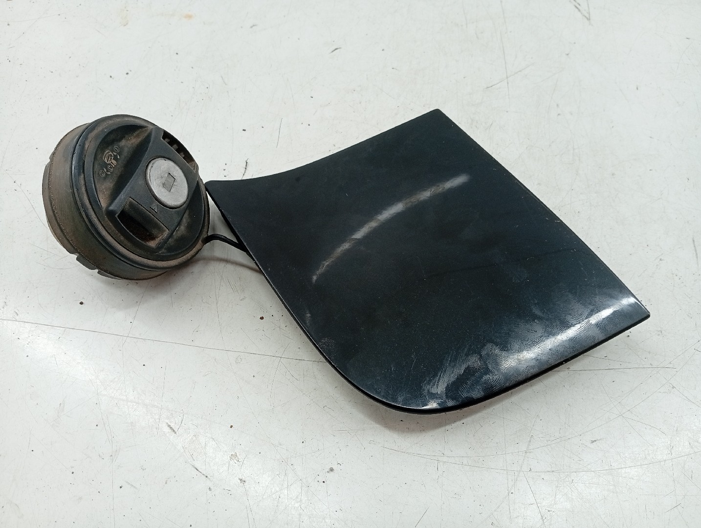 Tampa do deposito de combustível com tampão CITROEN C1 (PM_, PN_) | 05 - 14