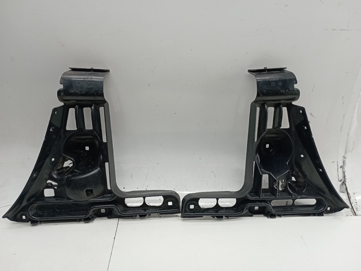 Suporte de montagem de para-choques BMW 6 (E63) | 03 - 10 Imagem-1